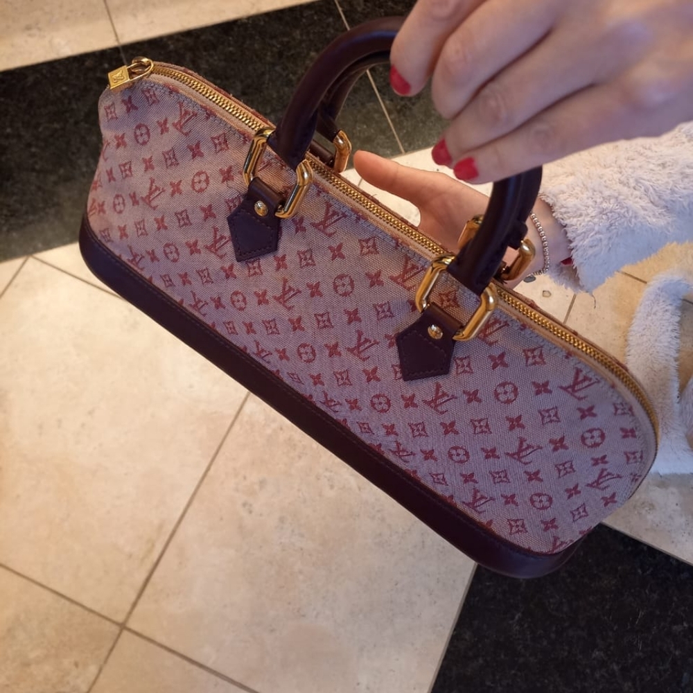 Authentic Louis Vuitton Purse